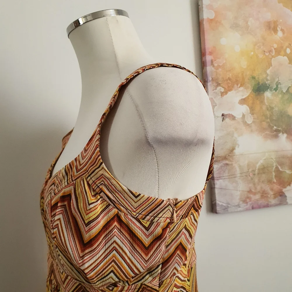 CUE Zig Zag Tan Retro Print Tank Size 12 - Picture 7 of 10